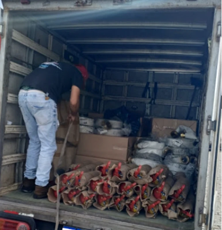 serviço de caminhonete para entrega